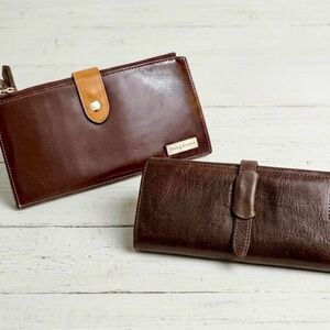 Lot of 2 Bi-Fold Leather Wallets - Borgasets & Tauren